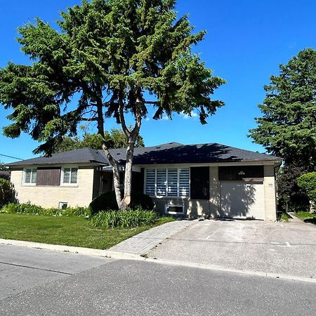Brand New Lower Home With Exclusive Bathroom 多伦多 外观 照片