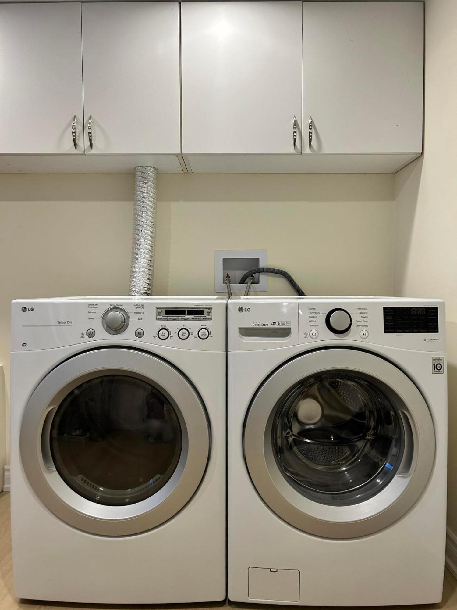 Brand New Lower Home With Exclusive Bathroom 多伦多 外观 照片